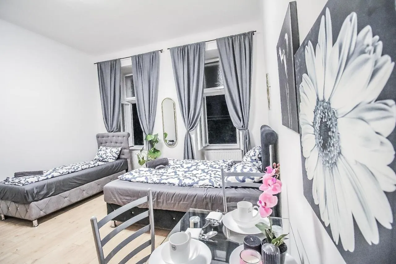 Comfort Quad Room Hn Wiedeń 0*,  Austria